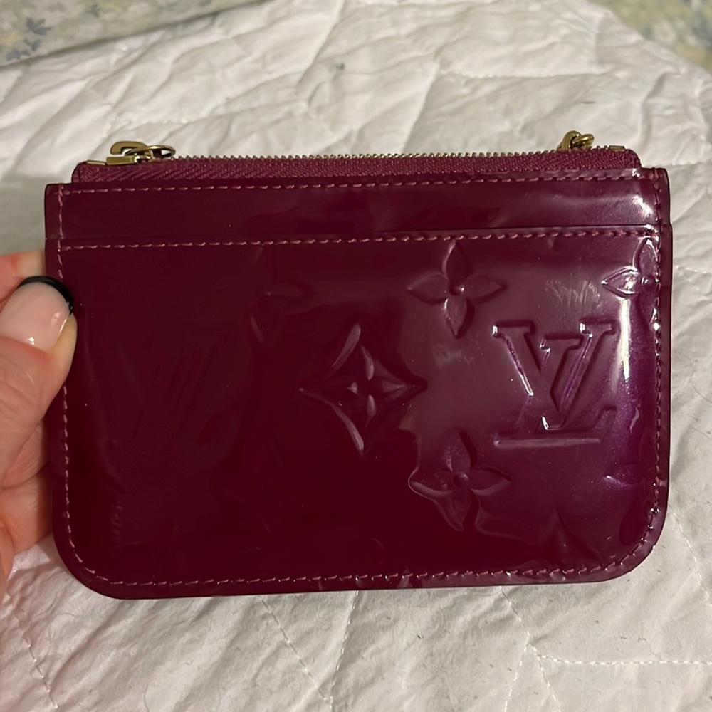 Louis Vuitton card/change purse…. With keychain.